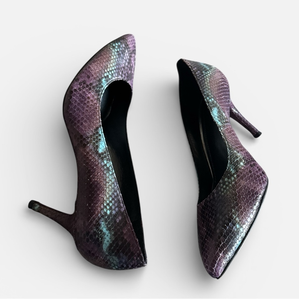 Stuart Weitzman Slender Plum painted python pumps… - image 5
